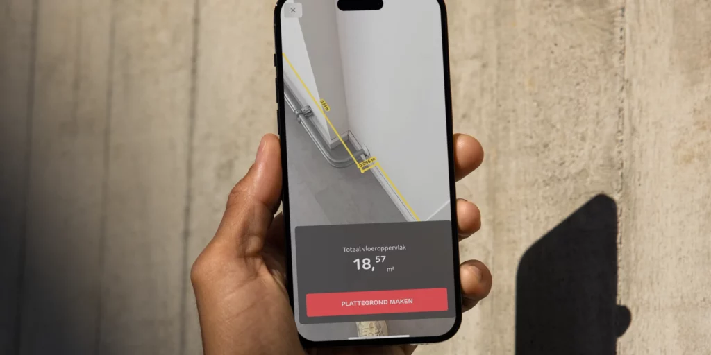smartphone displaying Praxis' floor calculator app