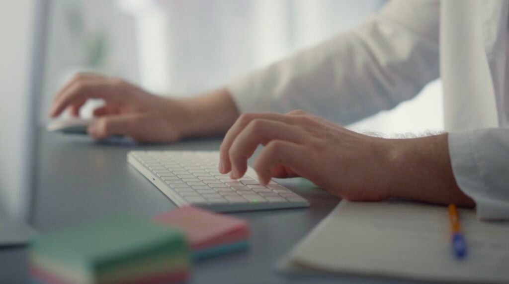 A mobile learning and media platform for healthcare professionals